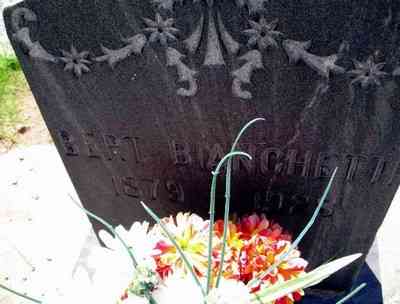 Grave<br />Twin Buttes Cemetery  Pima County Arizona, USA