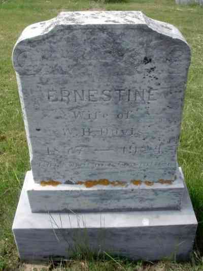 Ernestine FRENCH - Grave  William H Davis	1872 - 1953 Ernestine w. William H.	1877 - 1924