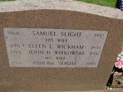 Grave<br />Woodstock Central Cemetery  Woodstock Windham County Connecticut, USA