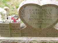 Laura Nellie CORDEAU - Grave