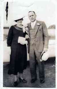 Arthur Presby LAWTON - This is a photo taken (I do believe) the day Arthur Presby Lawton married Elizabeth (Dallas) Allenson, around 1934.