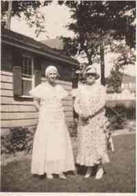 Mary Barker WILCOX - Doris Elizabeth Gimlich Nicholson and mother Mary Barker Gimlich