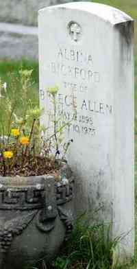 Albina M MATHURIN - Grave